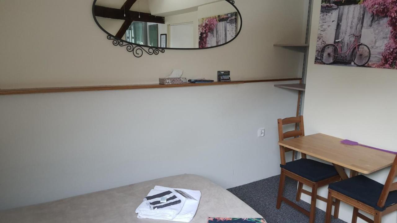 Bed and Breakfast La Fermette Blanche Nadrin Екстер'єр фото